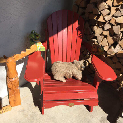 Der Original Adirondack Bear Chair aus Pinienholz rot gestrichen (BC201P)